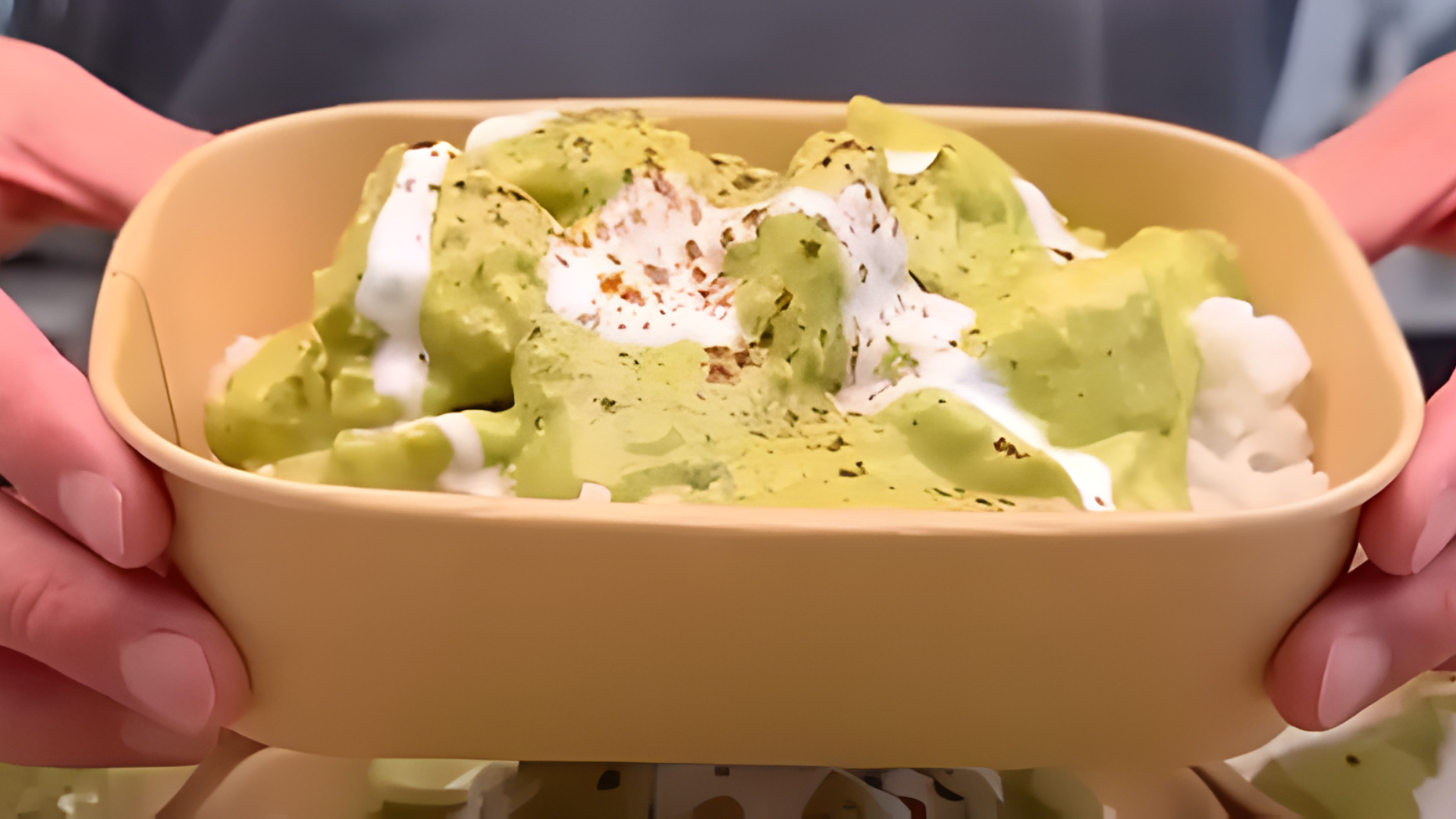 Creamy avocado chicken rice bowls